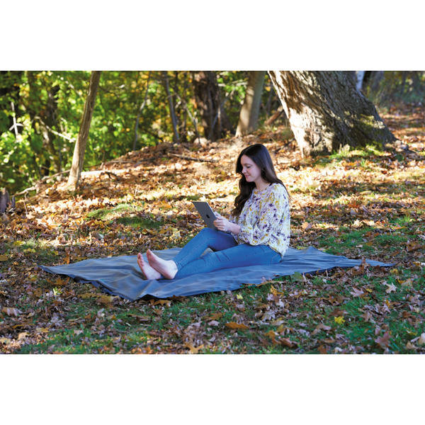 High Sierra® Oversize Picnic Blanket, 60" x 70"