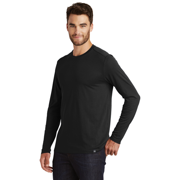 New Era® Heritage Blend Long Sleeve Men's Crew Tee