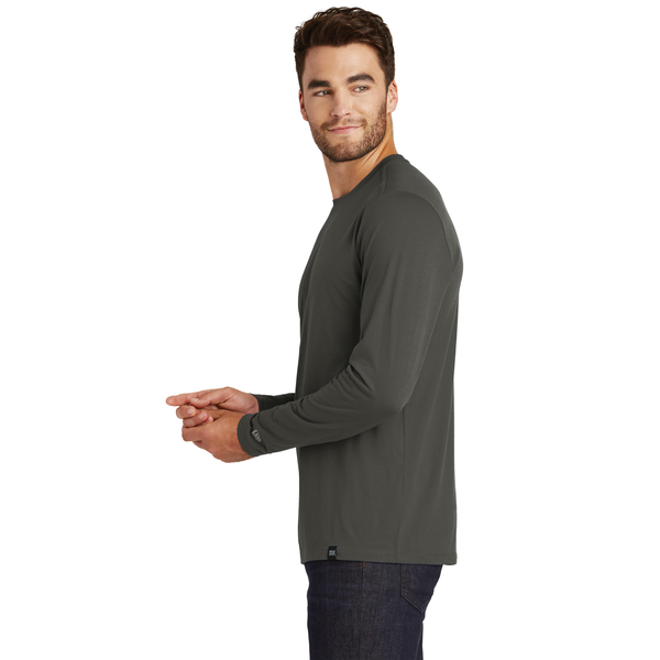 New Era® Heritage Blend Long Sleeve Men's Crew Tee