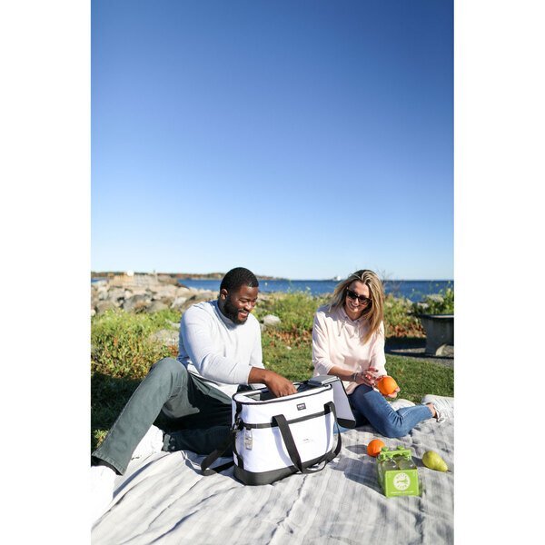 Igloo ® Maddox XL Polyester 45-Can Cooler