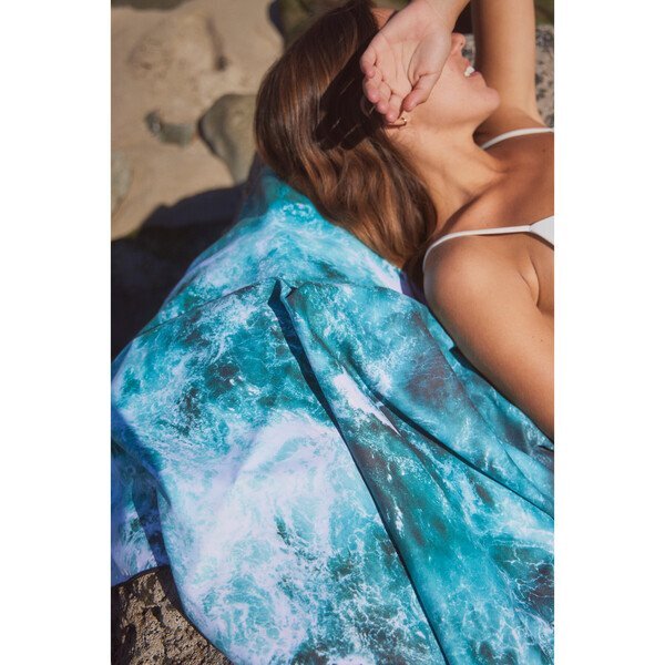 Slowtide® 100% Recycled Quick-Dry Towel, 30" x 60"