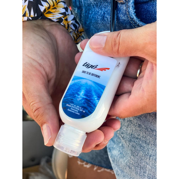 Clear Bottle Sunscreen w/Carabiner SPF 30, 1.9oz.