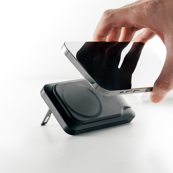 Onyx MagSafe Power Bank and Stand, 10000mAh