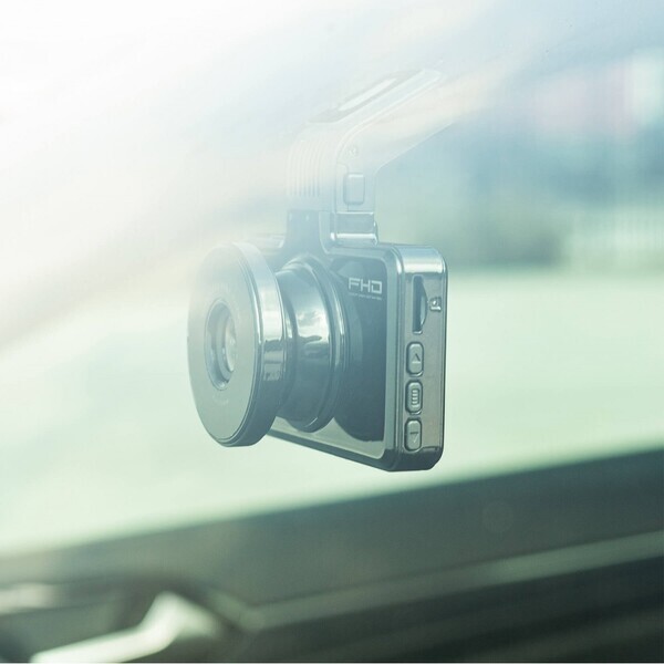 Minolta® 1080P Dash Cam w/ 3.0" LCD