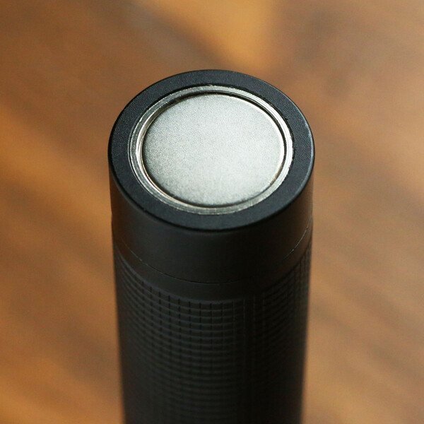 Renew Extreme Rechargeable Zoom Flashlight