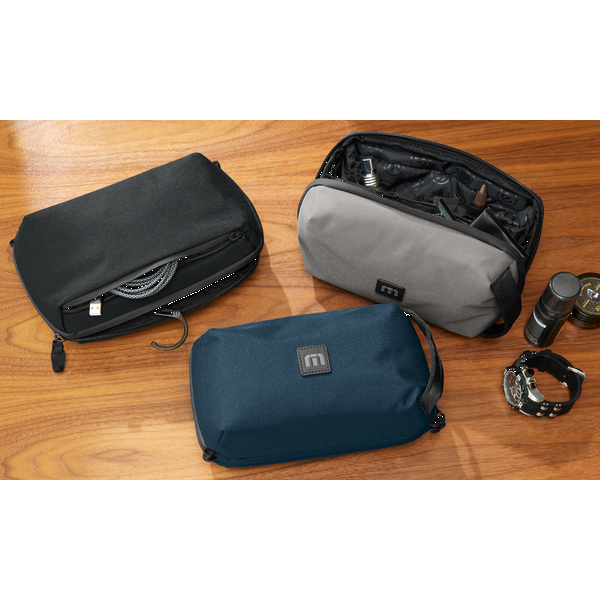 TravisMathew® Approach Polyester Case