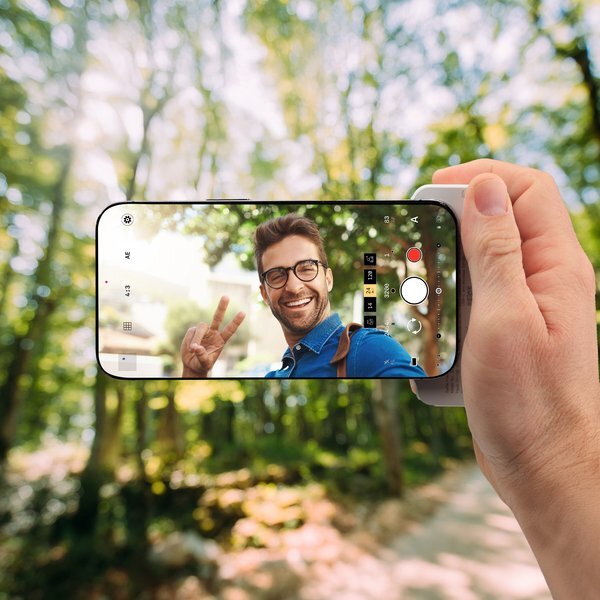 Mag Max Power Bank w/ Selfie Shutter, 4500mAh