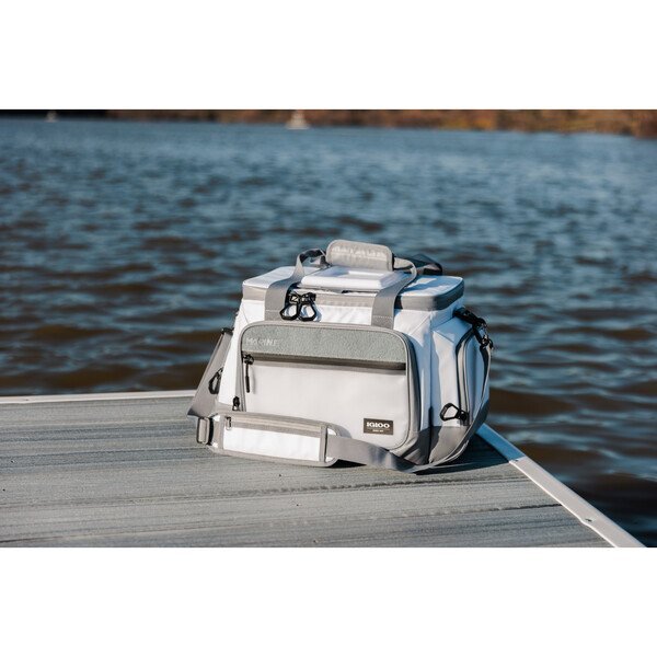 Igloo® Marine Polyester Square 30 Can Cooler