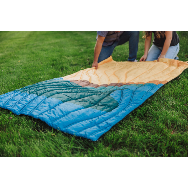 Aura Outdoor Cotton/Poly Puffer Blanket, 79" x 55"