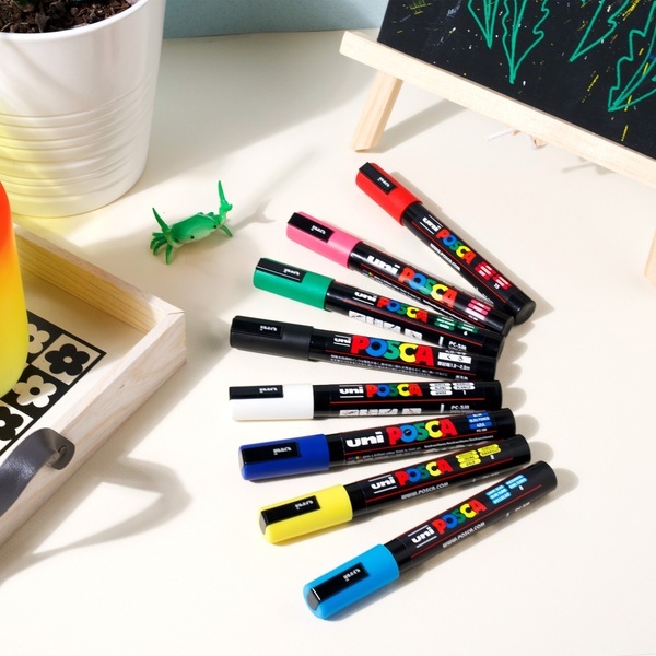 POSCA® 8-Piece Basic Marker Set w/ Bag