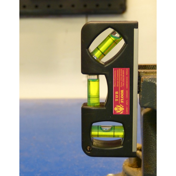 Mini Level w/ Magnet