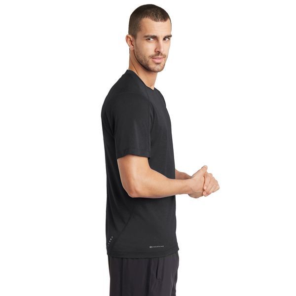 OGIO® ENDURANCE Pulse Men's Performance Crew