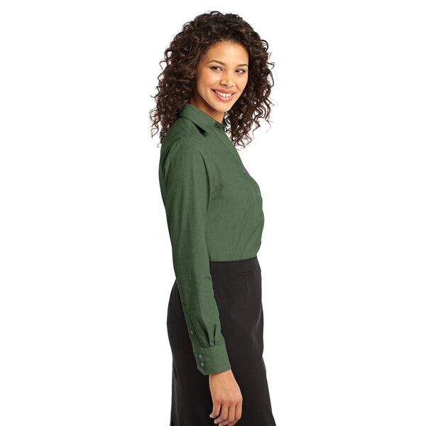 Port Authority® Crosshatch Easy Care Poplin Ladies' Shirt