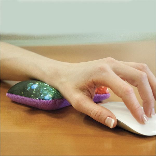 Smart Rest Microfiber Wrist Support & Screen Cleaner