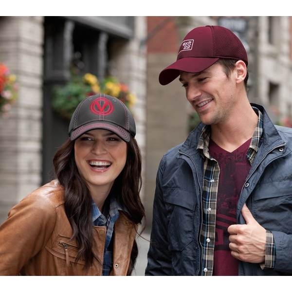 New Era® Contrast Stitch Constructed Fitted Cap with Mesh Back