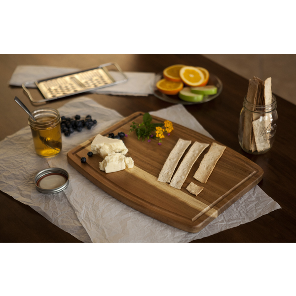 Ovale Acacia Cutting Board